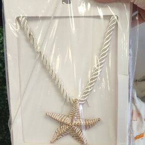 Starfish Pendant Rope Necklace - Cream/Gold Home Accent